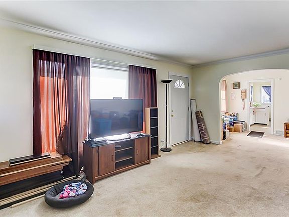 5th image of 1313 N Metcalf St