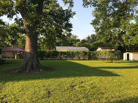 4th image of 309 Pecantree Blvd
