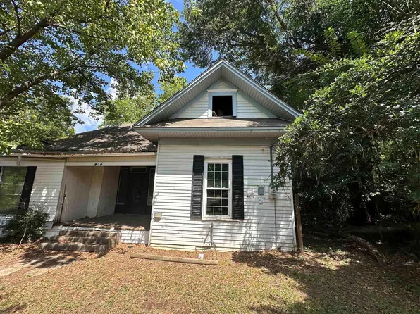 404 N Frazier St, Daingerfield, TX 75638