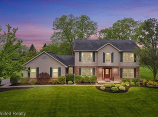 10421 Abrams Frk, Brighton, MI