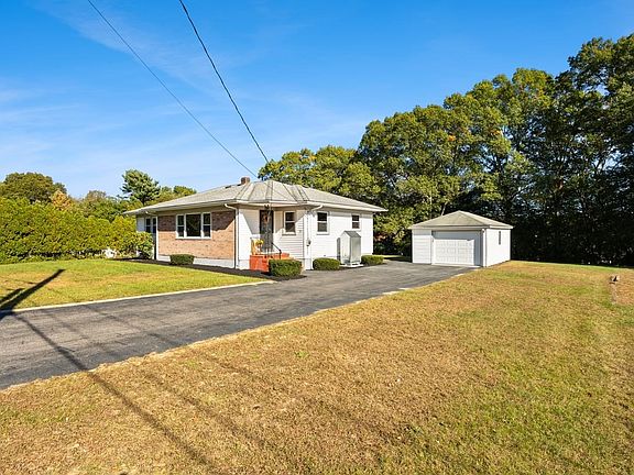 2nd image of 60 Sunhill Rd