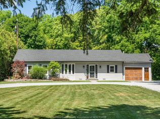 9395 River Line, Chatham Kent, ON N7M 5J4