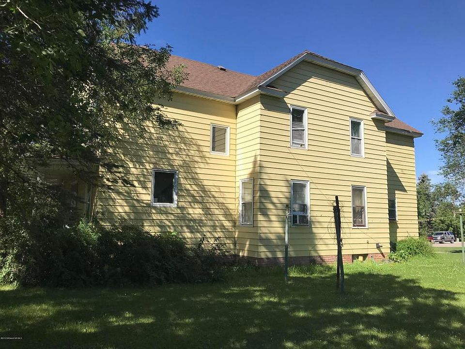 2nd image of 102 E Maple Ave
