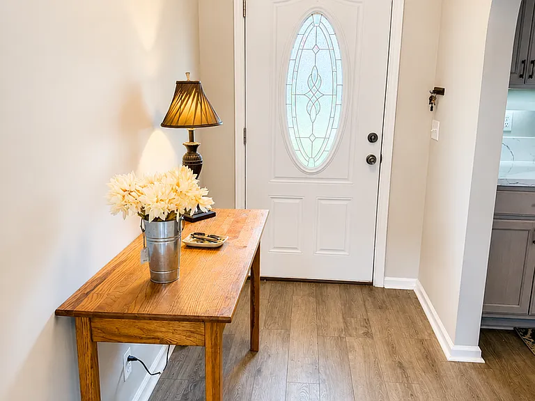 102 Summer Dr — Photo 6