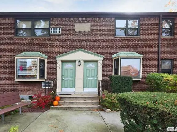 24402 57th Dr, Douglaston, NY 11362