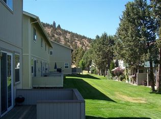 1968 NE Sams Loop APT 4, Bend, OR 97701