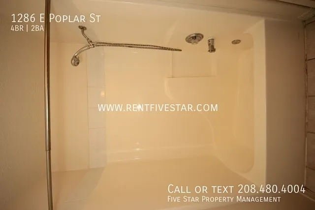 1286 E Poplar St — Photo 11