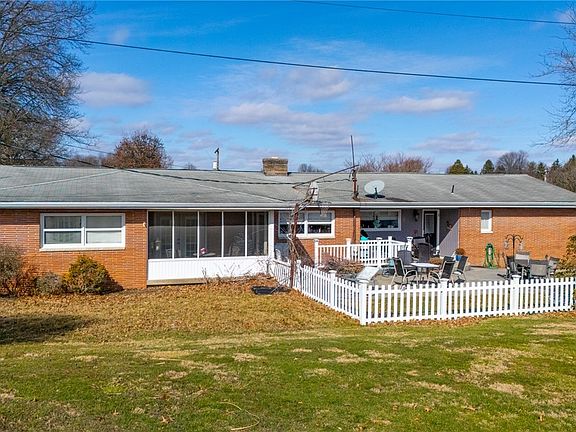 4th image of 49314 Johnson Dr