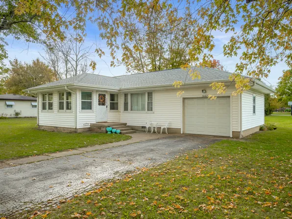 5067 Raesner South Dr, New Palestine, IN 46163