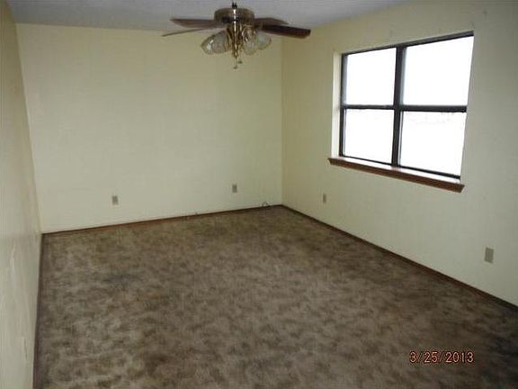 2nd image of 2302 SE 9th St