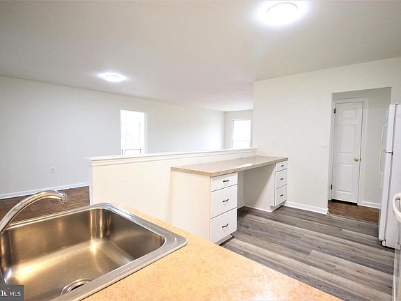 5th image of 1706 Dalfield Dr