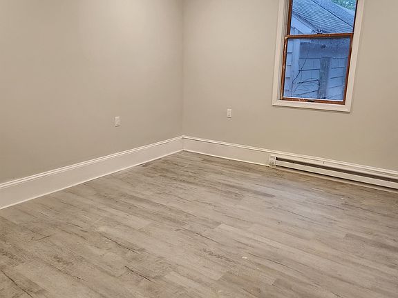 4th image of 407 Kantner St #2