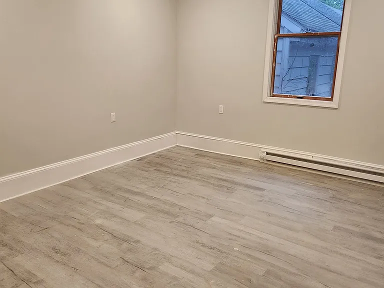 407 Kantner St #2 — Photo 4
