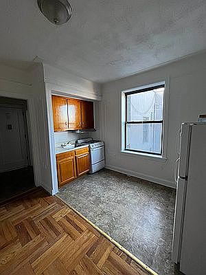 1st image of 8803 3rd Ave #4