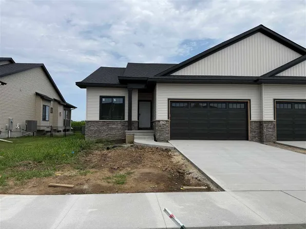 1270 Berkshire Ln, Northliberty, IA 52317