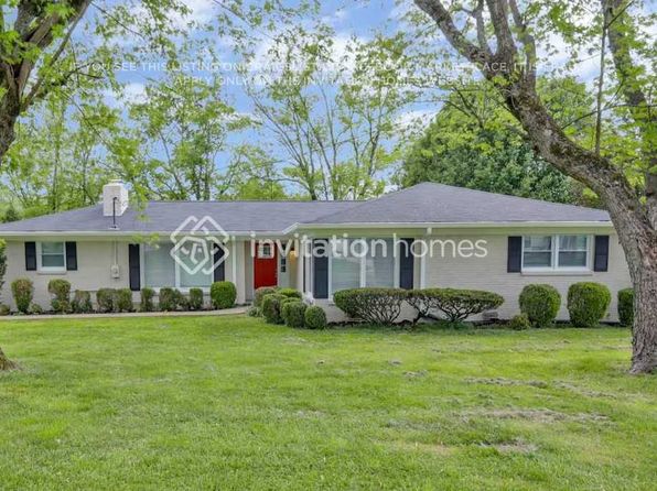 136 Oaks Dr, Gallatin, TN 37066