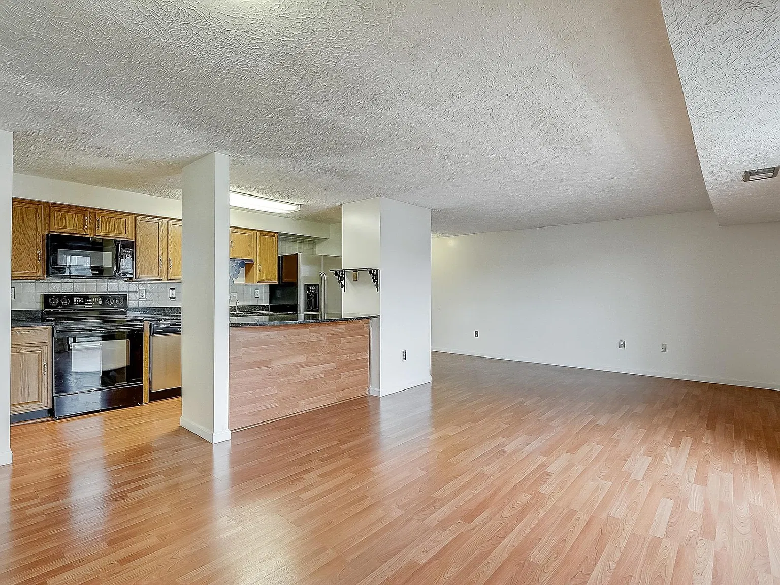 12415 Hickory Tree Way — Photo 1