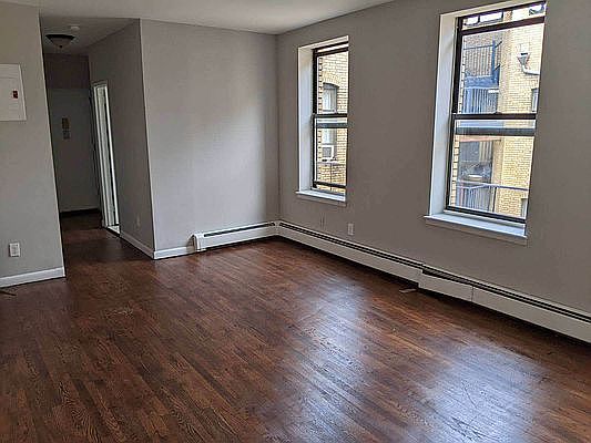 3rd image of 211 W 146th St #6A
