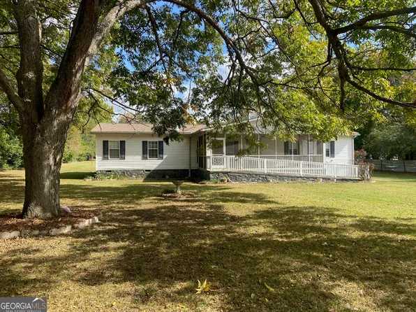 201 Peach Rd, Byron, GA 31008