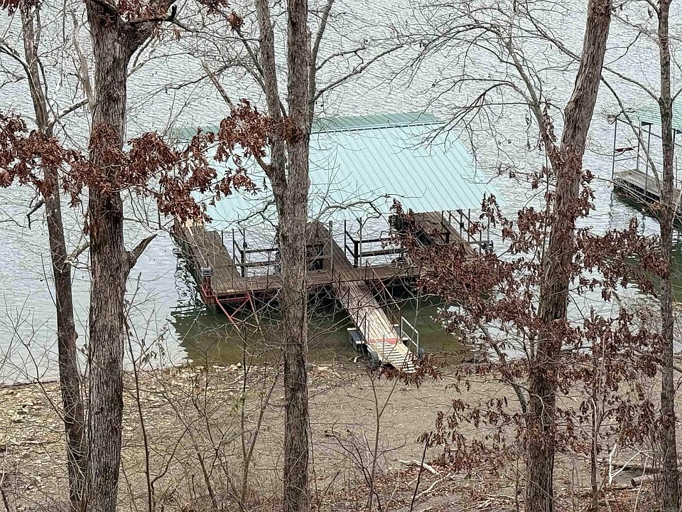 1st image of 300 Canyon Rd