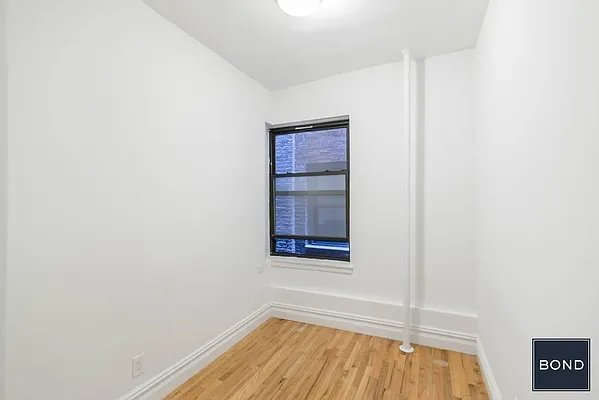 Rented by Bond New York | media 19