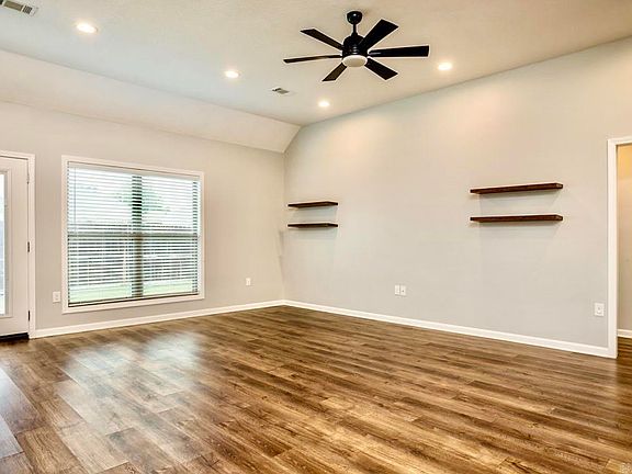 5th image of 1007 S 59th St