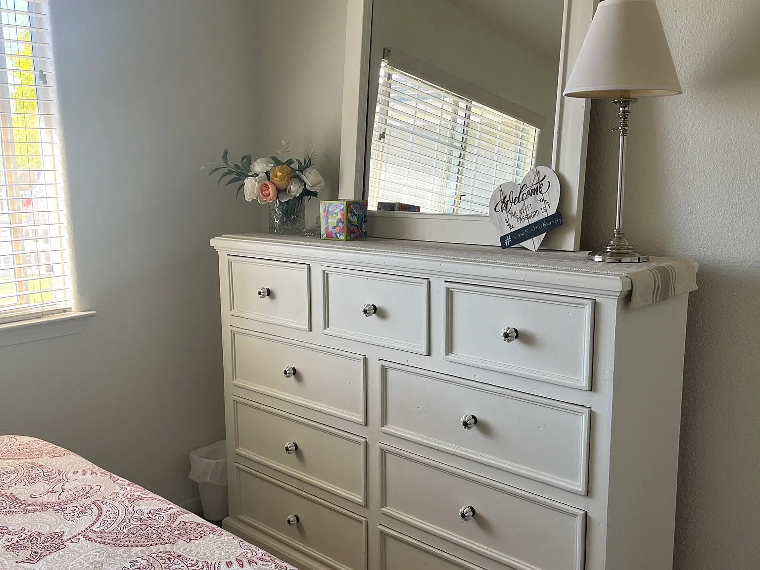 4 bed, 2.5 bath, 2046 sqft, $900 — Photo 2
