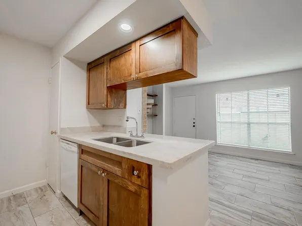 250 El Dorado Blvd APT 207, Webster, TX 77598