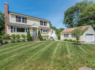 12 Eames St, North Reading, MA 01864