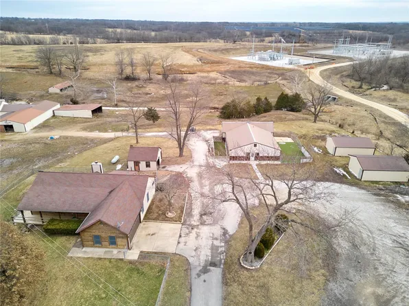 3218 Highway, Winfield, MO 63389