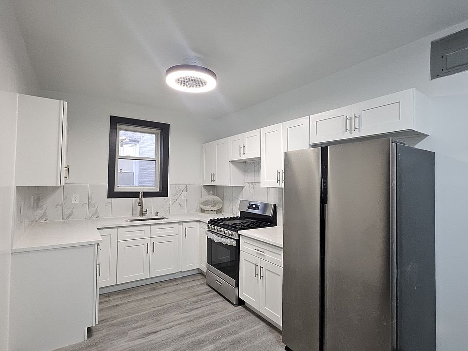 1st image of 550 Bristol St Floor 2