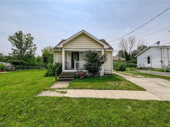 2064 Case St, Twinsburg, OH 44087