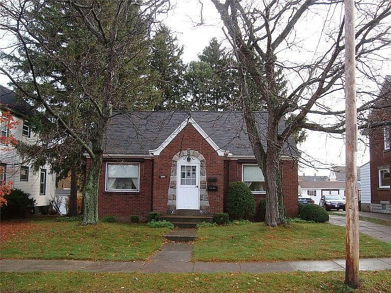 2809 Ash. Two bedroom one story brick house with one car garage and central air conditioning