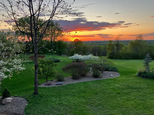 3100 Foxpoint Rd, Burnsville, MN 55337