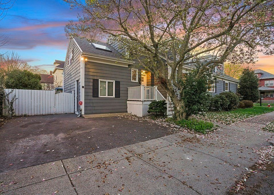 110 Hawthorn St, New Bedford, MA 02740 Zillow