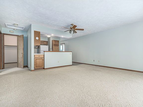 5th image of 4895 Weston Ave