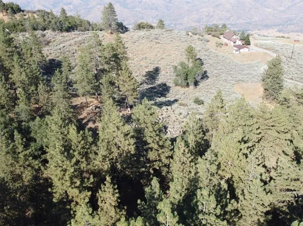 25930 Jacaranda Dr, Tehachapi, CA 93561