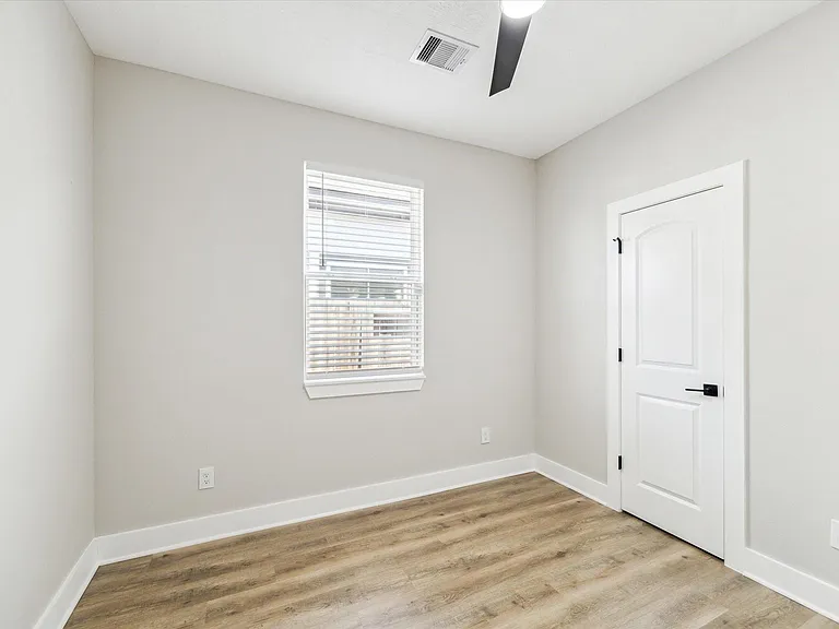 8130 Sunbury St — Photo 6