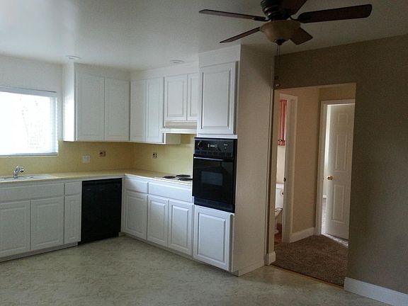 3rd image of 4420 Colombo Dr