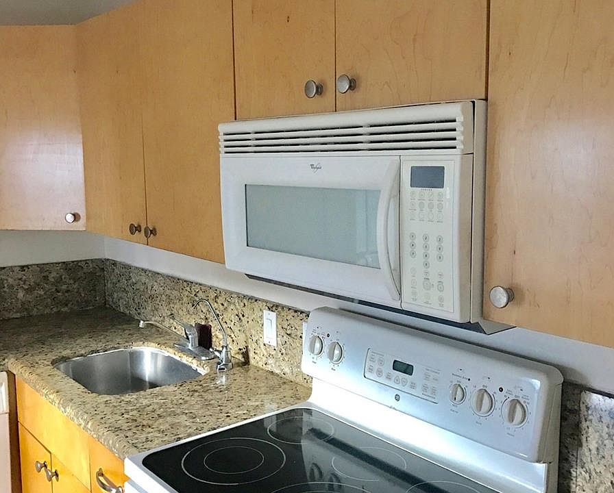 1st image of 20500 W Country Club Dr APT 419