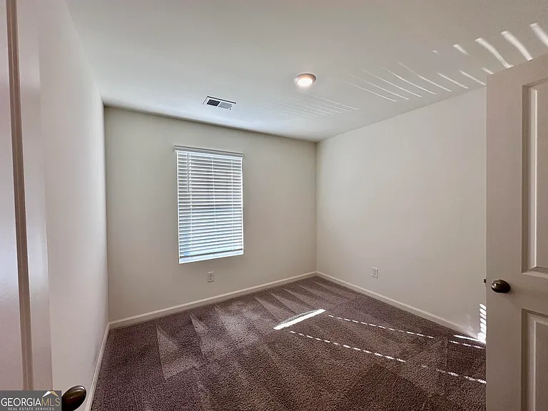 1066 Paddington Dr — Photo 11