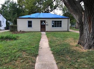 11 Rissant Dr, Florissant, MO 63031