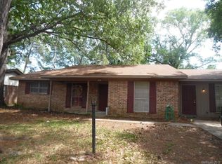 107 Oak Ridge Dr, Shreveport, LA 71106