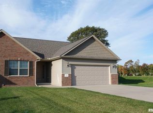 126 Marmac Ct, Galesburg, IL