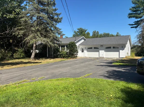 11 Madison Road, Norridgewock, ME 04957