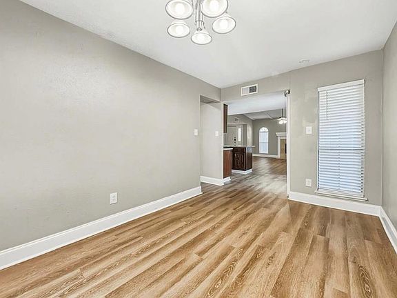 3rd image of 6004 Rocky Point Dr
