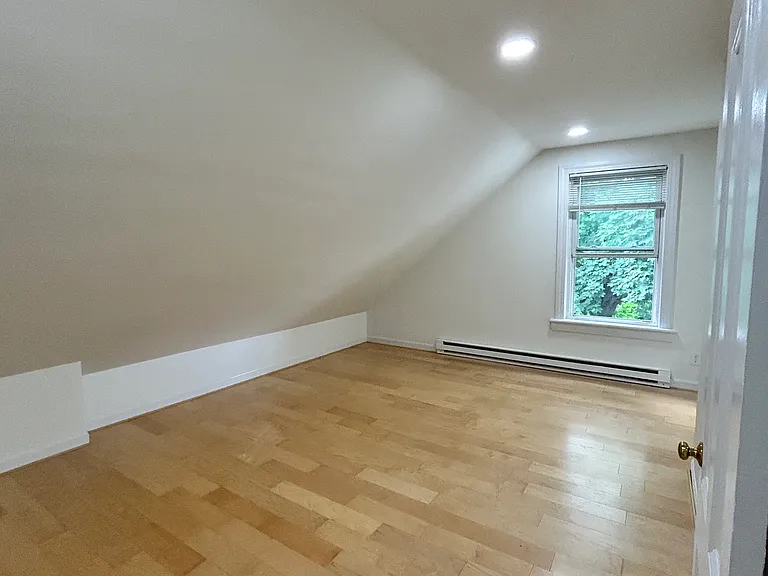 129B Brown St #129B — Photo 13