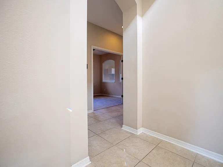 5972 Paxton Ct — Photo 6
