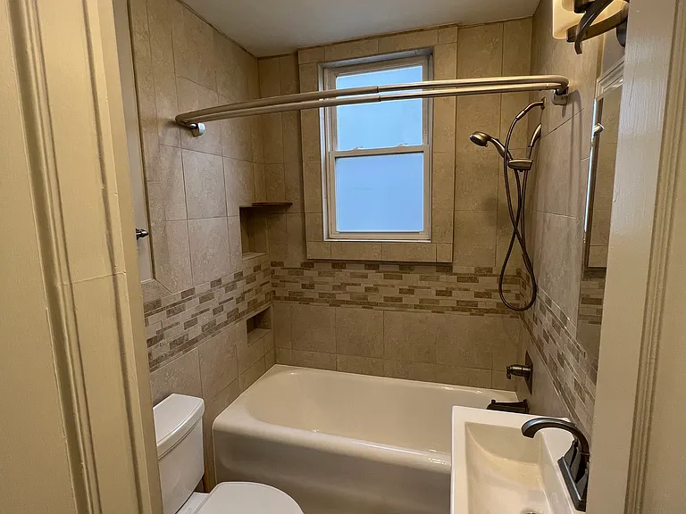 2830 Observatory Ave — Photo 16