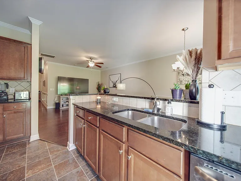 5657 Tipperlinn Way #5657 — Photo 31